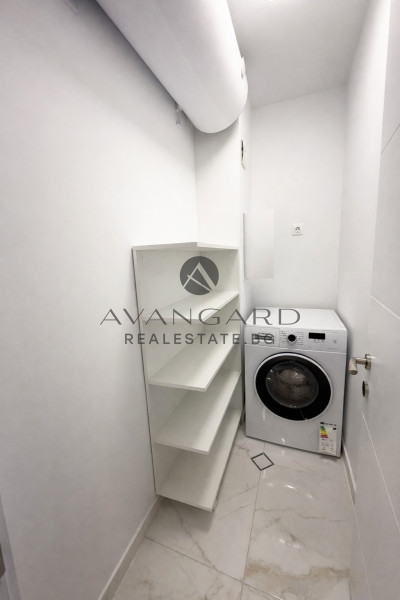 ЛУКСОЗНО ОБЗАВЕДЕН ТРИСТАЕН АПАРТАМЕНТ !!