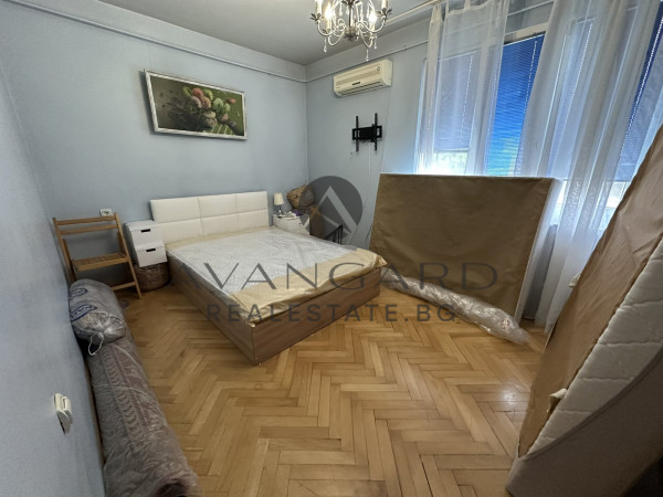 Spacious two -bedroom / top location / real square footage