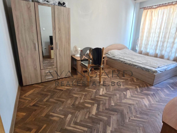 ЧЕТИРИ ОТДЕЛНИ ПОМЕЩЕНИЯ/КЮЧУК ПАРИЖ