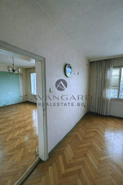 THREE-ROOM REAL SQUARE AREA / SMYRNENSKI