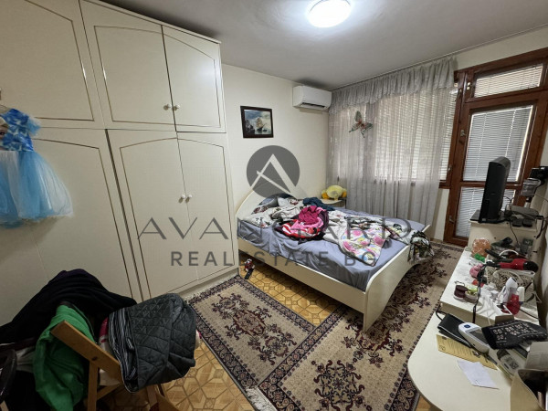 Two bedrooms furnished Kiychuk Paris