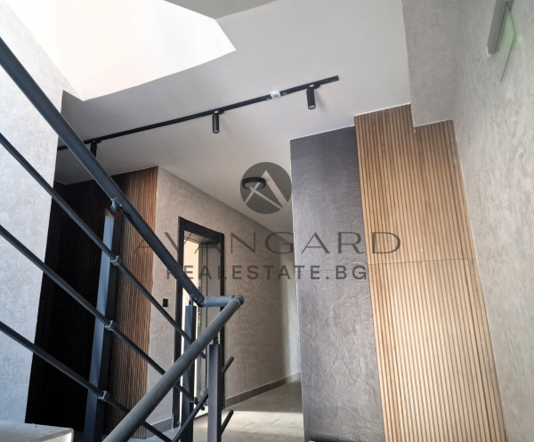 ДВУСТАЕН АПАРТАМЕНТ С ПАРКОМЯСТО