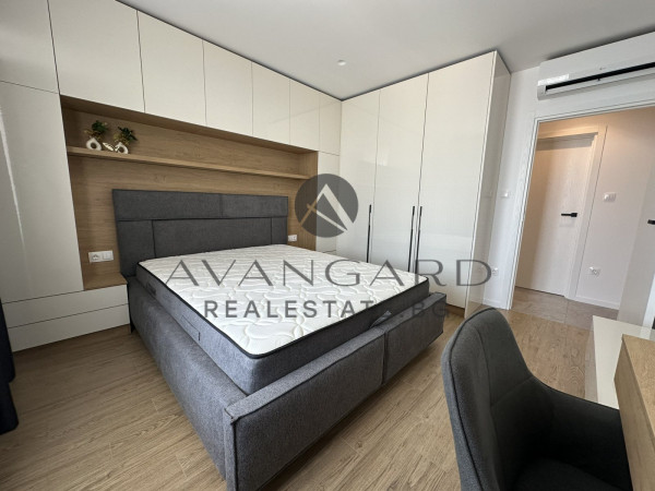 Designer Spacious one -bedroom / new building / judges