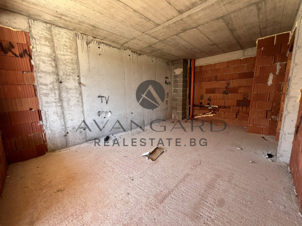 One -bedroom apartment with act 14