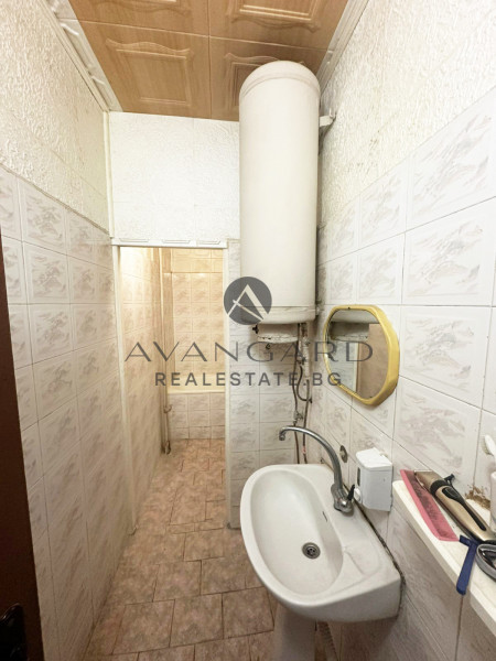 Three-room apartment with four separate rooms/ Thrace