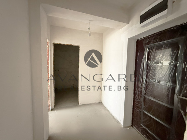 Двустаен с Паркомясто