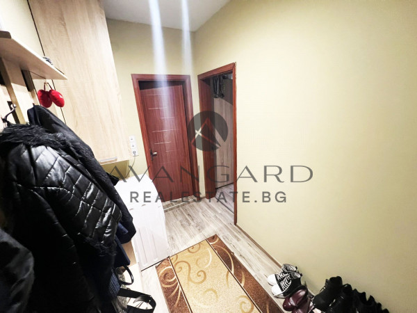 One bedroom with parking space in the price!