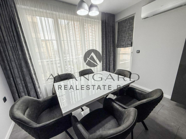 ДВУСТАЕН С ПАРКОМЯСТО! ОБЗАВЕДЕН ! КЪРШИЯКА!