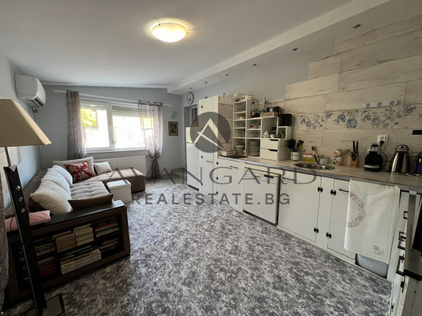 FULLY FURNISHED HOUSE WITH GARAGE IN MOMINO VILLAGE