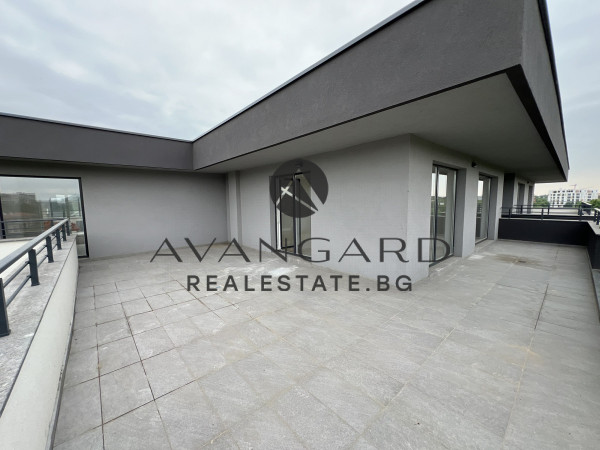 ТРИСТАЕН В ЛУКСОЗНА СГРАДА С АКТ 16