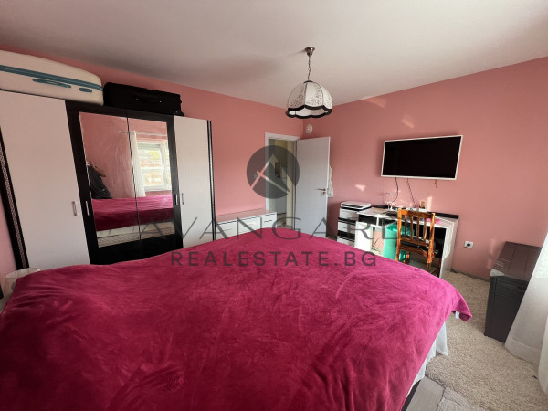 FULLY FURNISHED HOUSE WITH GARAGE IN MOMINO VILLAGE