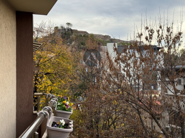 ДИЗАЙНЕРСКИ МНОГОСТАЕН АПАРТАМЕНТ