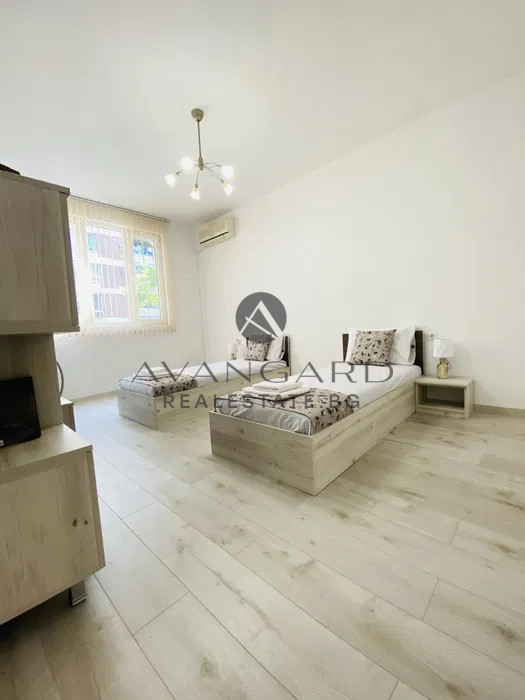 ПРОСТОРЕН ТРИСТАЕН ТРИМОНЦИУМ