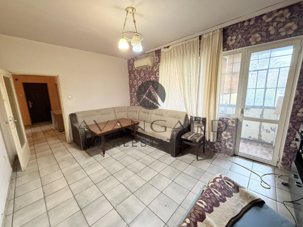 Three-room apartment next to the POLYCLINIC