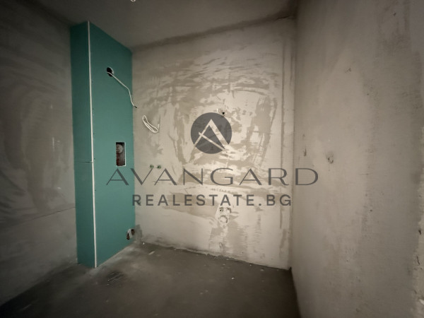 Двустаен Южно изложение среден етаж