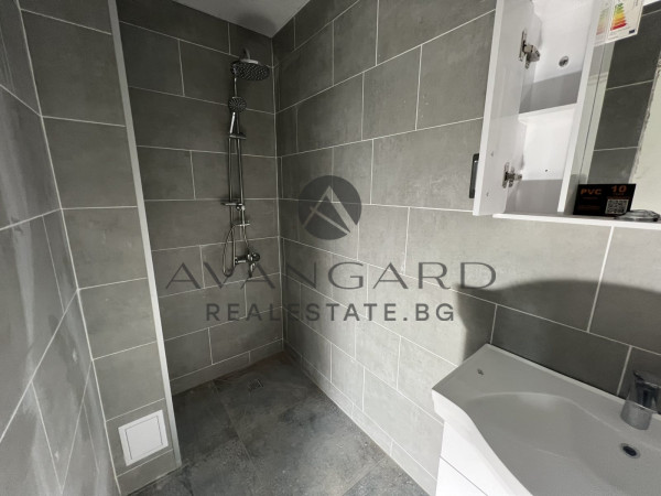 Four separate rooms / Smyrna