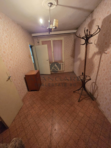 Двуетажна къща в Захарна Фабрика