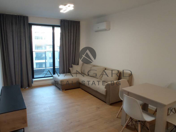 ДВУСТАЕН ОБЗАВЕДЕН! КЮЧУК ПАРИЖ!