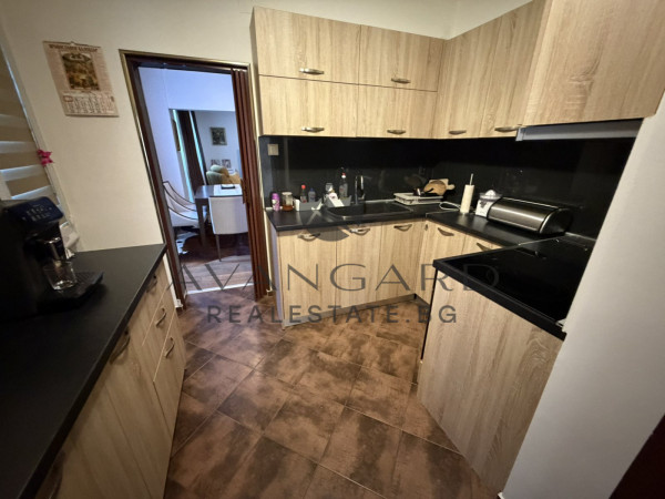 ЧЕТИРИСТАЕН + ДВУСТАЕН + ДВЕ ПАРКОМЕСТА АВТОГАРА РОДОПИ