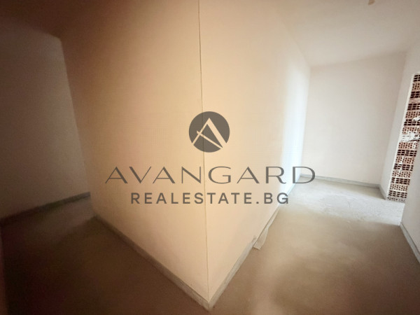 SPACIOUS THREE-ROOM APARTMENT WITH ACT 16 !!