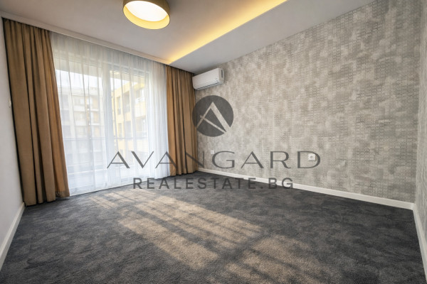 ЛУКСОЗНО ОБЗАВЕДЕН ТРИСТАЕН АПАРТАМЕНТ !!