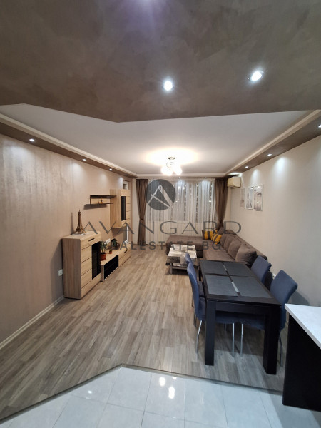 Обзаведен двустаен до VIA Park