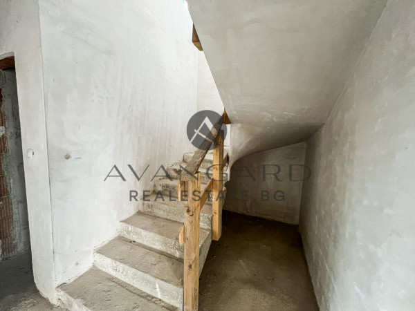 АКТ 16! ДВУЕТАЖНА КЪЩА