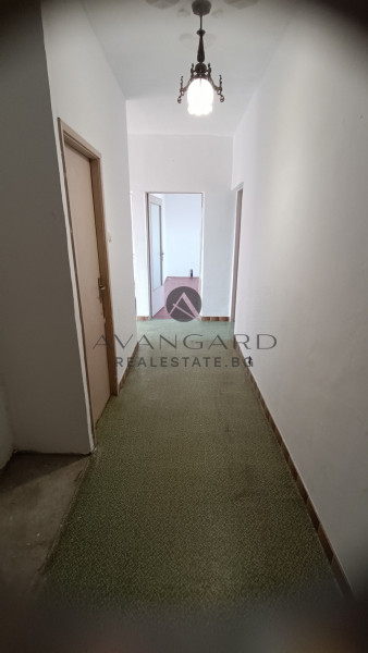 Three -bedroom with four separate rooms / Thrace