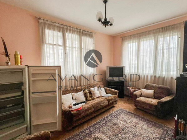 Етаж от Къща / Кършияка