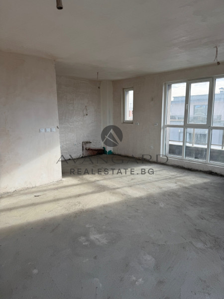 ТРИСТАЕН АПАРТАМЕНТ! ГРЕБНА БАЗА!