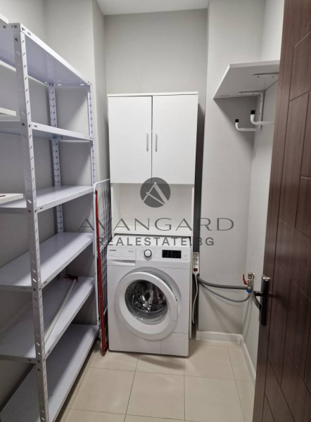 Act 16! Furnished one -bedroom gym. Vasil Kolarov