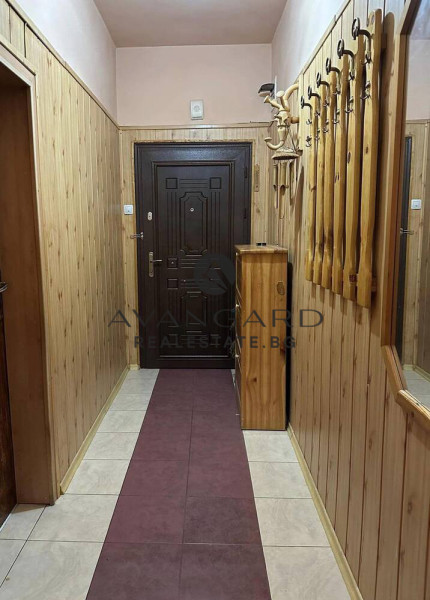ТРИСТАЕН С ЧЕТИРИ ОТДЕЛНИ СТАИ / МЛАДЕЖКИ ХЪЛМ