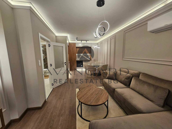 Luxury two -bedroom Hristo Smirnenski