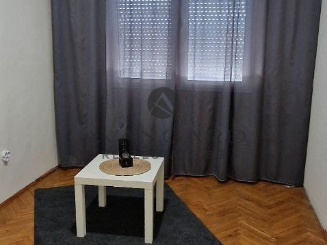Three -bedroom small -sized to white birch