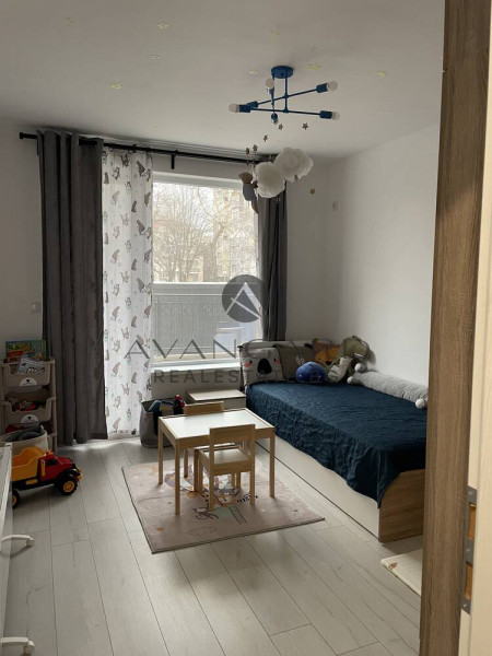 ТРИСТАЕН ОБЗАВЕДЕН АПАРТАМЕНТ! КЮЧУК ПАРИЖ!