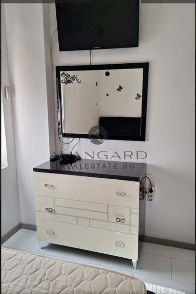 Двустаен обзаведен / Смирненски