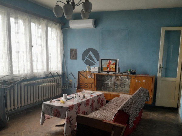 Тристаен РЕАЛНА КВАДРАТУРА МАРАША