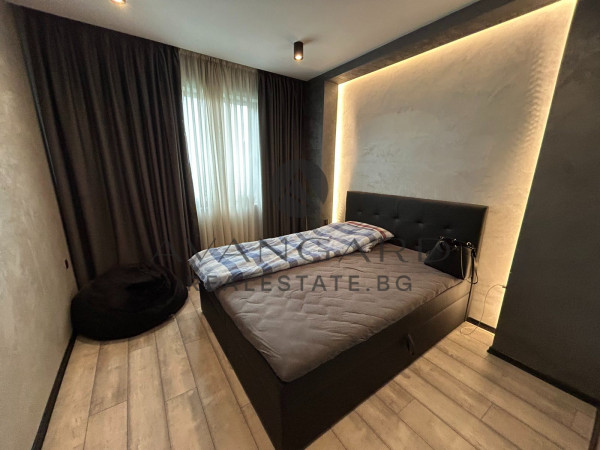 Two -bedroom apartment Saturday market