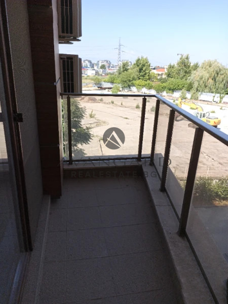Обзаведен двустаен С ПАРКОМЯСТО