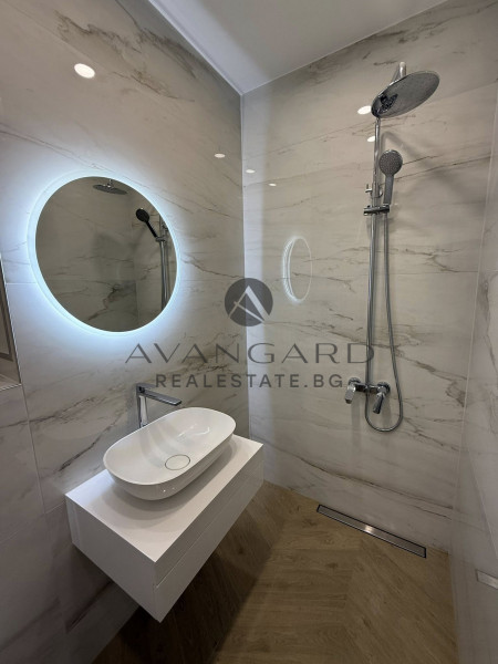 ДВУСТАЕН ОБЗАВЕДЕН! СМИРНЕНСКИ!